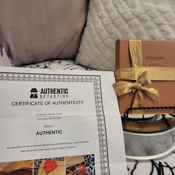 Louis Vuitton coin purse - Picture 9 of 9